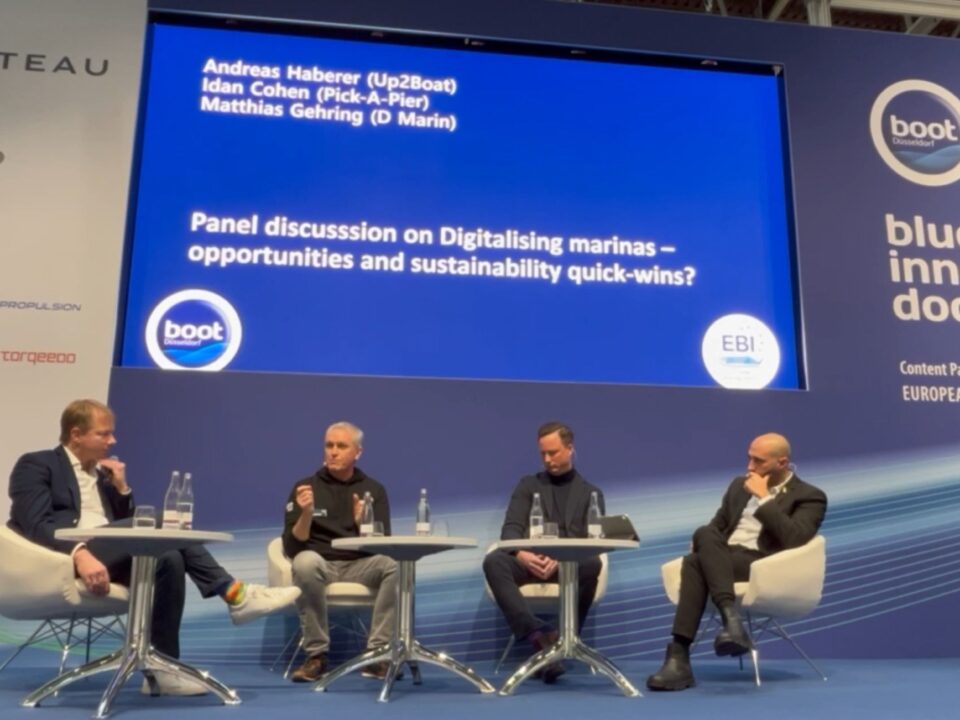 Blue Innvoation Dock 2024 Andreas Haberer vertritt Up2Boat bei der Podiumsdiskussion zum Thema Digitalisierung von Marinas